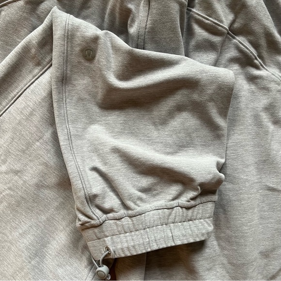 NWT Lululemon Ready to Rulu Jogger *Cinch
Heathered Silver Drop HSVD 12 - Picture 9 of 9